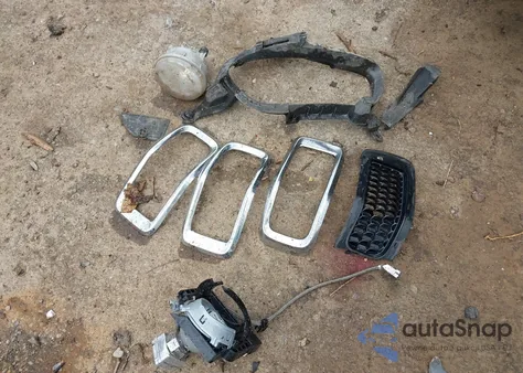 2017 Jeep Cherokee Limited 4X4 from USA, damaged, VIN 1C4PJMDB8HW593968